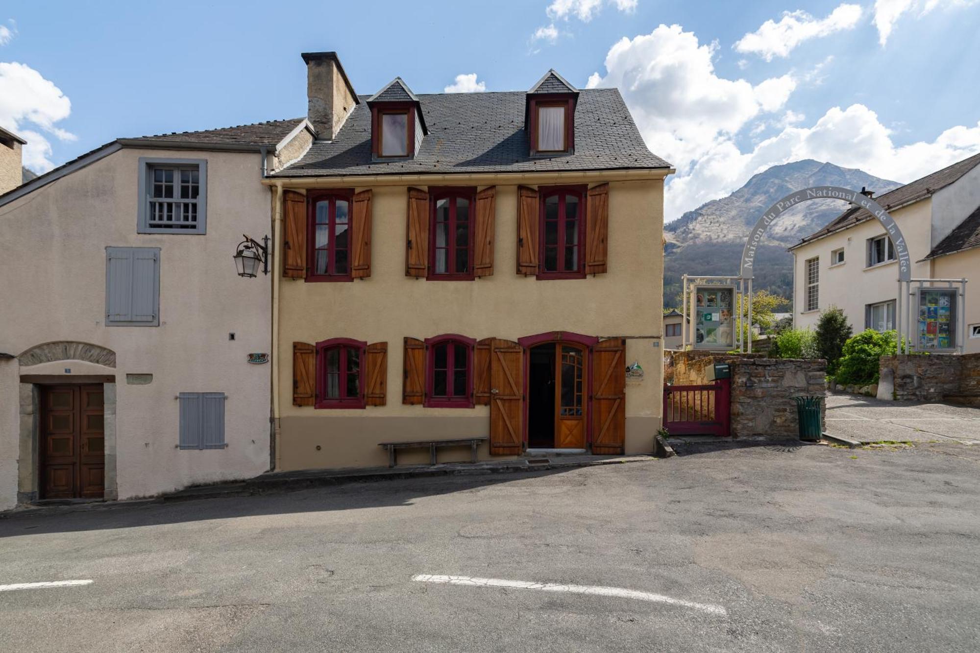 La Petite Maison Des Montagnes Luz-Saint-Sauveur Exterior photo